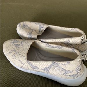 Cole Haan - 6 - Snake Ruched Slip-On Flat